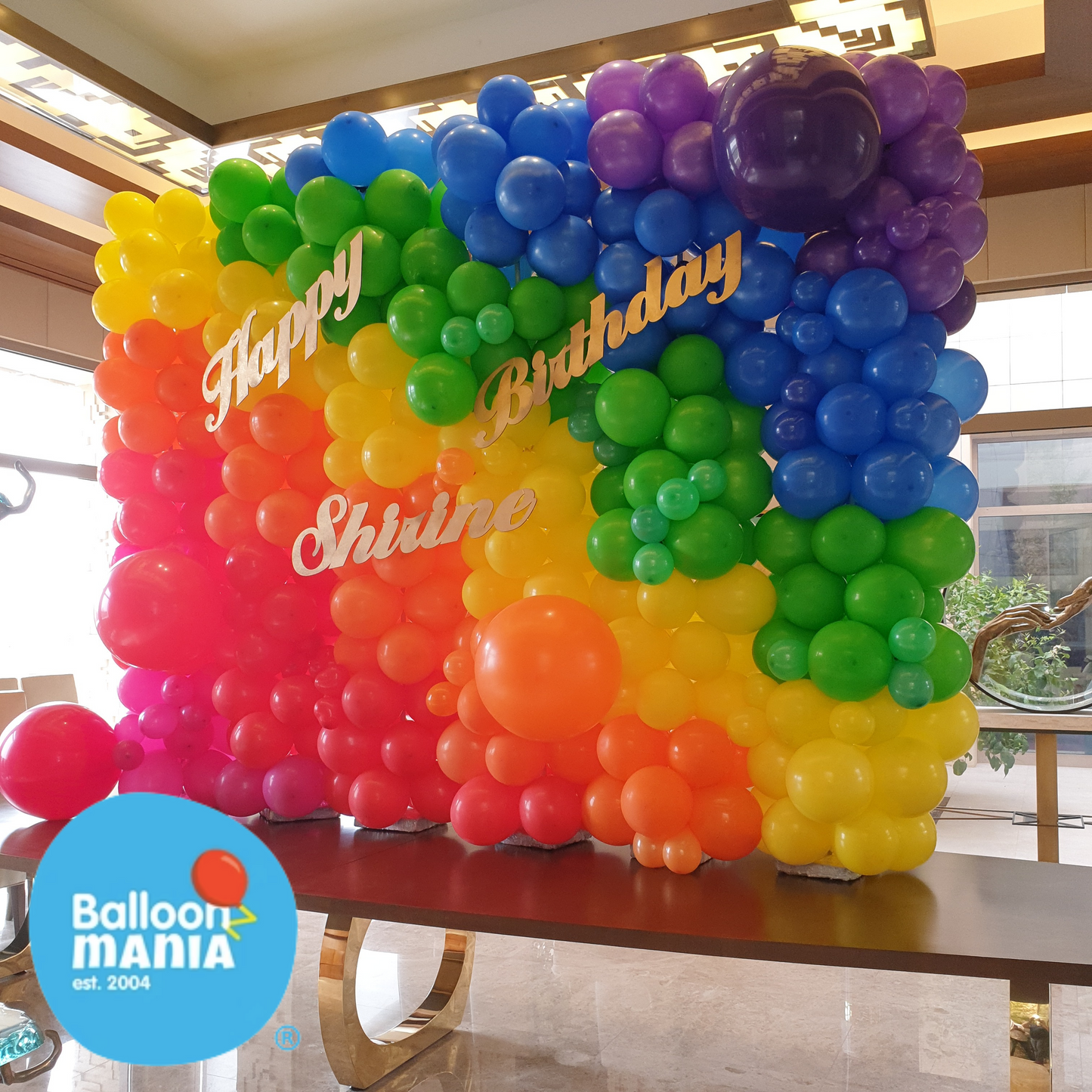 BIRTHDAY SQUARE BALLOON FRONTAGE